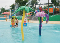 สวนน้ำไฟเบอร์กลาสสปริงเกลอร์ Splash Playground อุปกรณ์ตกแต่งที่แตกต่างกัน