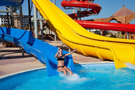 สวนสนุกสไลด์น้ำไฟเบอร์กลาสความเร็วสูงสำหรับ Theme Water Park