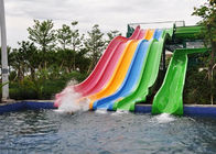 ไฟเบอร์กลาสสไลด์น้ำที่มีสีสันกลางแจ้งเลนยาวหลายสำหรับการแข่งรถ