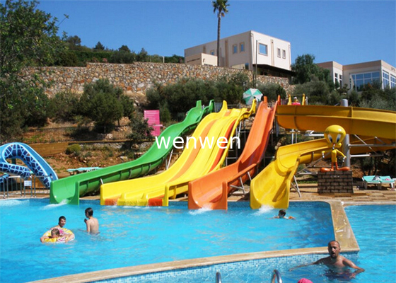 โรงแรมรีสอร์ทสวนน้ำสไลด์ไฟเบอร์กลาสสไลด์น้ำ Aqua Theme Park Equipment