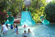 สระว่ายน้ำเล่นไฟเบอร์กลาส Water Park Family Wide Slide สำหรับเด็ก