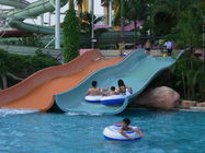 สระว่ายน้ำเล่นไฟเบอร์กลาส Water Park Family Wide Slide สำหรับเด็ก