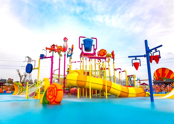 อุปกรณ์สวนสนุก Aqua Playground แบบกำหนดเองเพื่อการพักผ่อน
